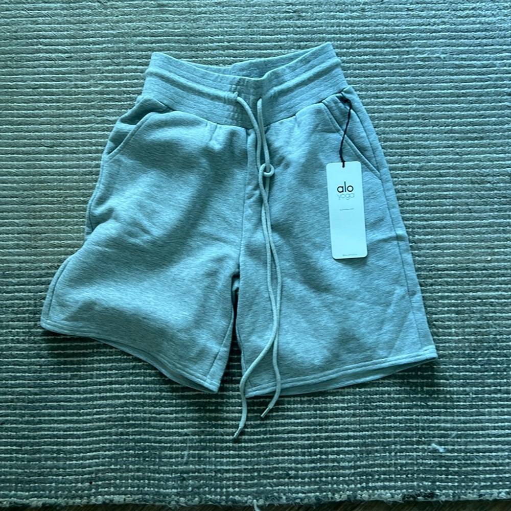 Alo yoga sweat short - NWT